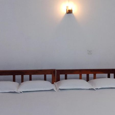 Anuhas Family Resort & Water House Anuradhapura Exterior foto