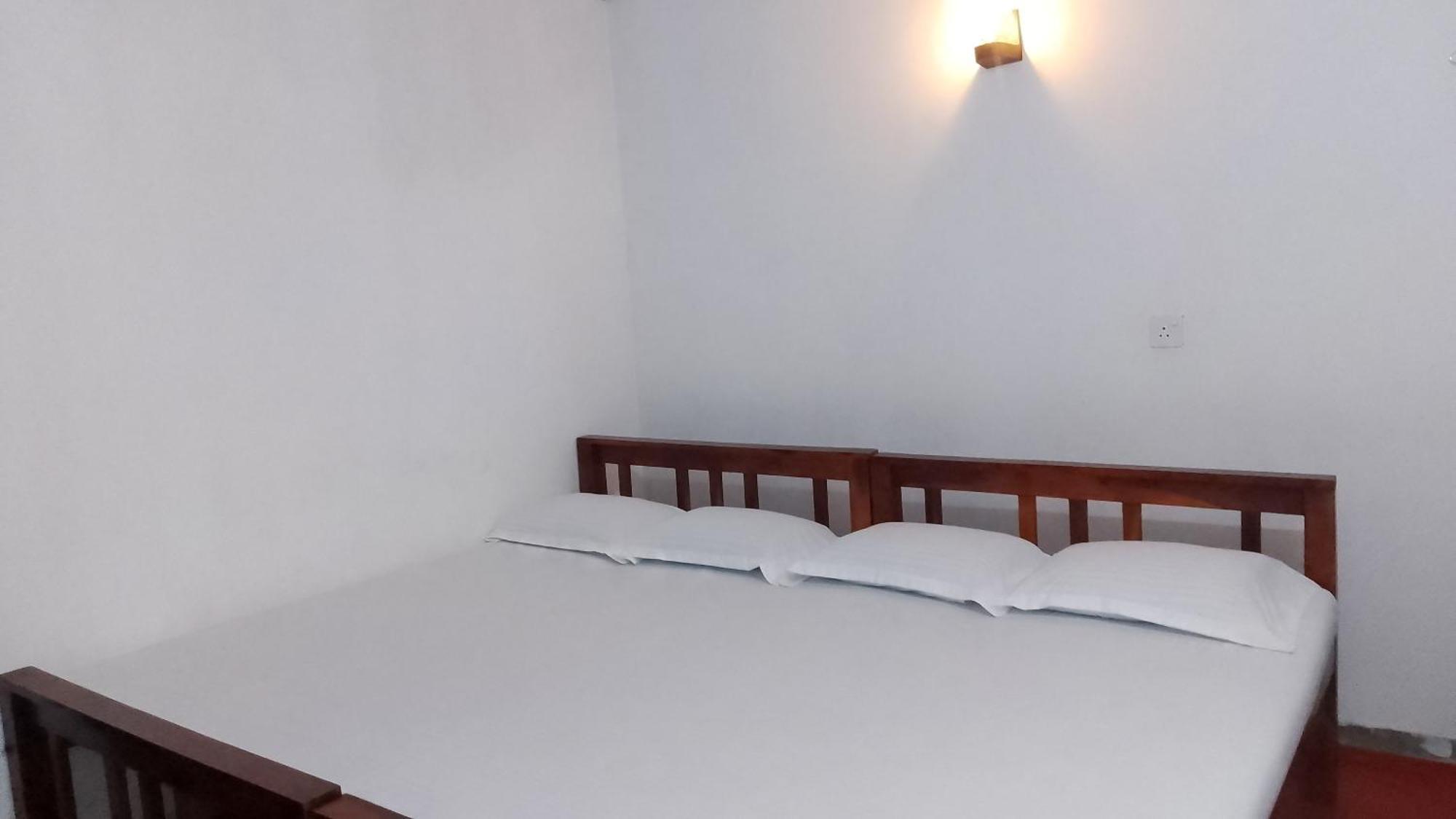 Anuhas Family Resort & Water House Anuradhapura Exterior foto